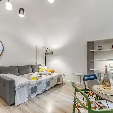 Casa Di Lilo Sanremo Historic Center Apartment | Sleeps 4 | A/C - Happy Rentals Διαμέρισμα Σαν Ρέμο