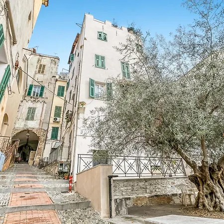 Casa Di Lilo Sanremo Historic Center Apartment | Sleeps 4 | A/C - Happy Rentals Σαν Ρέμο